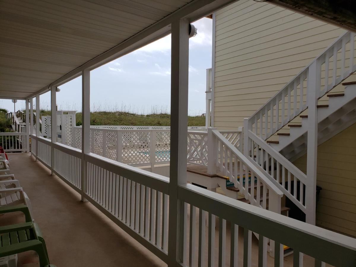 The Savannah Inn Carolina Beach Exterior photo